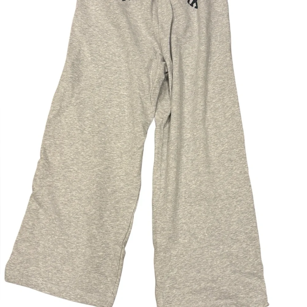 NWT FOREVER21 Women’s Flare Sweatpants Lounge Pants New York City Gray Size 1X